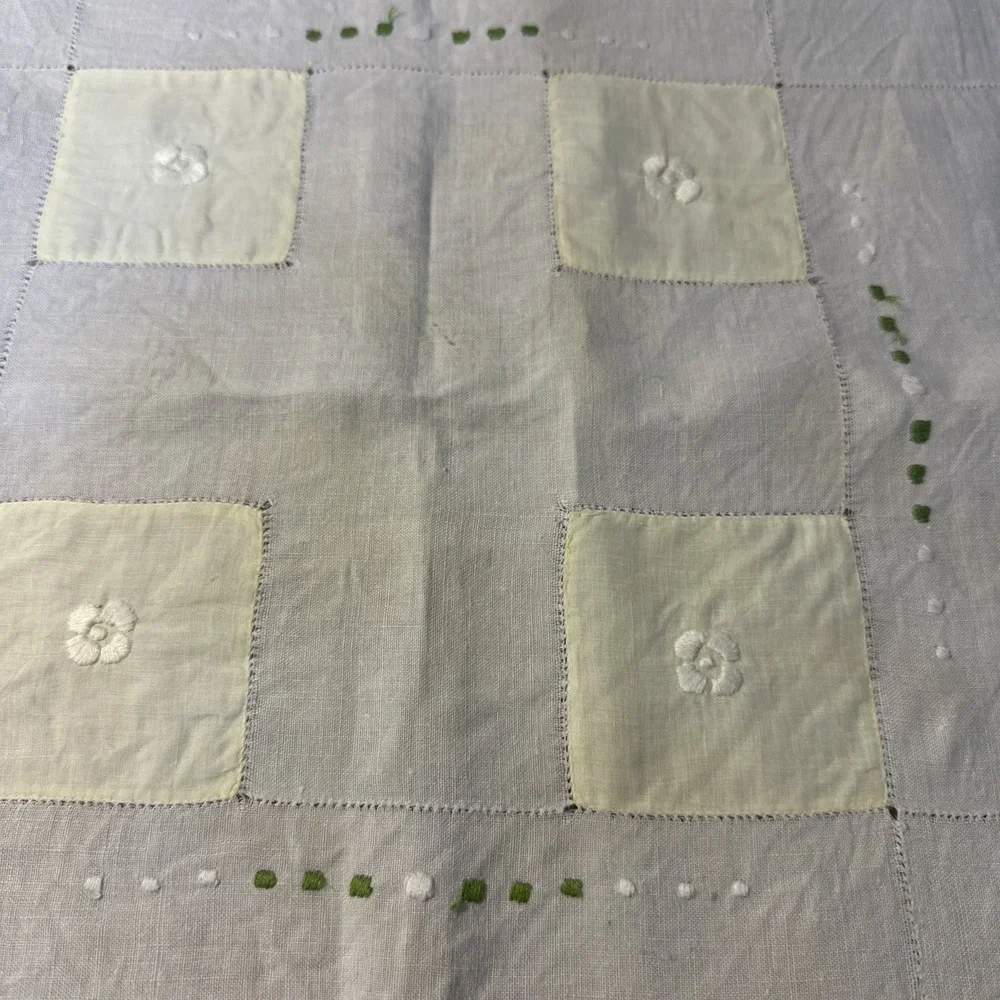 Vtg Hand Embroidered & Quilted Small Tablecloth‎ 32 By 32